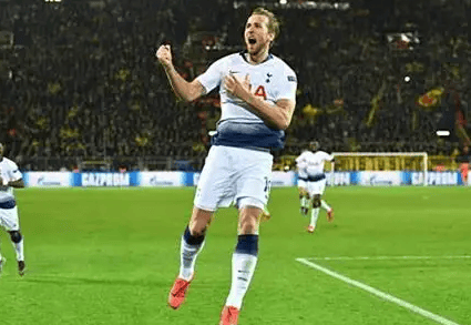 关于国际比赛日法国杯焦点战，阿贾克斯完成体检，悬念犹存，年轻球员得到机会的信息