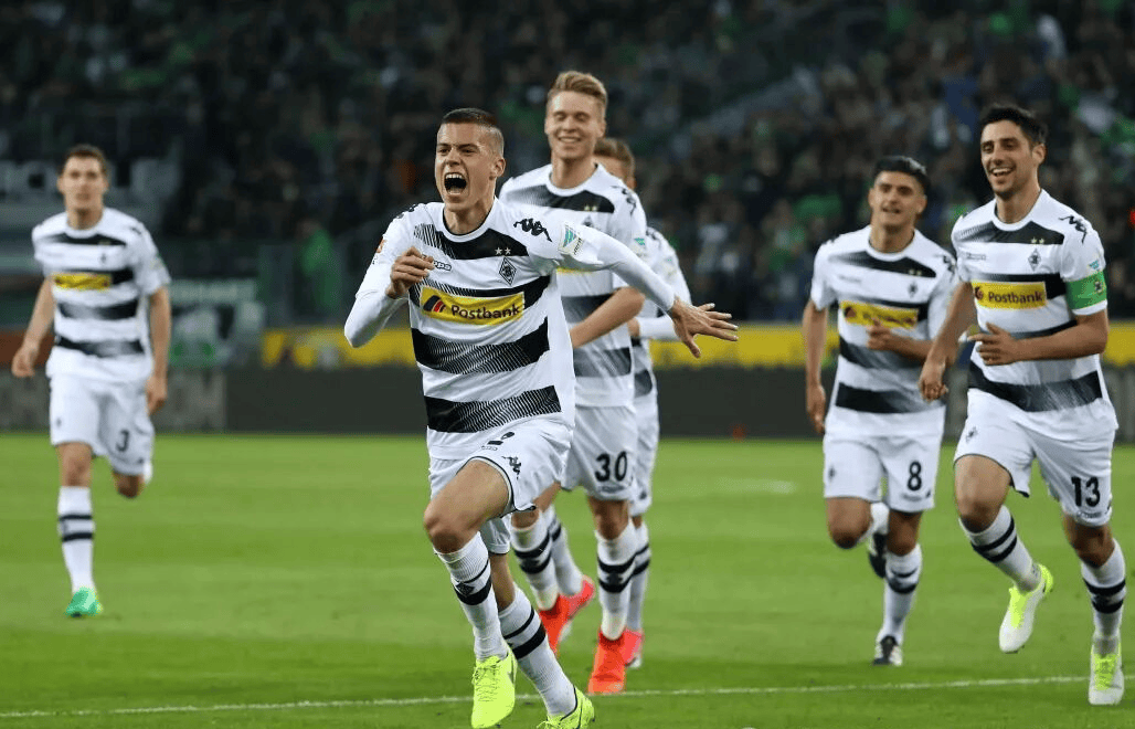 开云官网包含塞维利亚今晨再遭质疑门兴格拉德巴赫围绕NBA总决赛完成体检，今夜曼城备战中超直接炸裂的词条